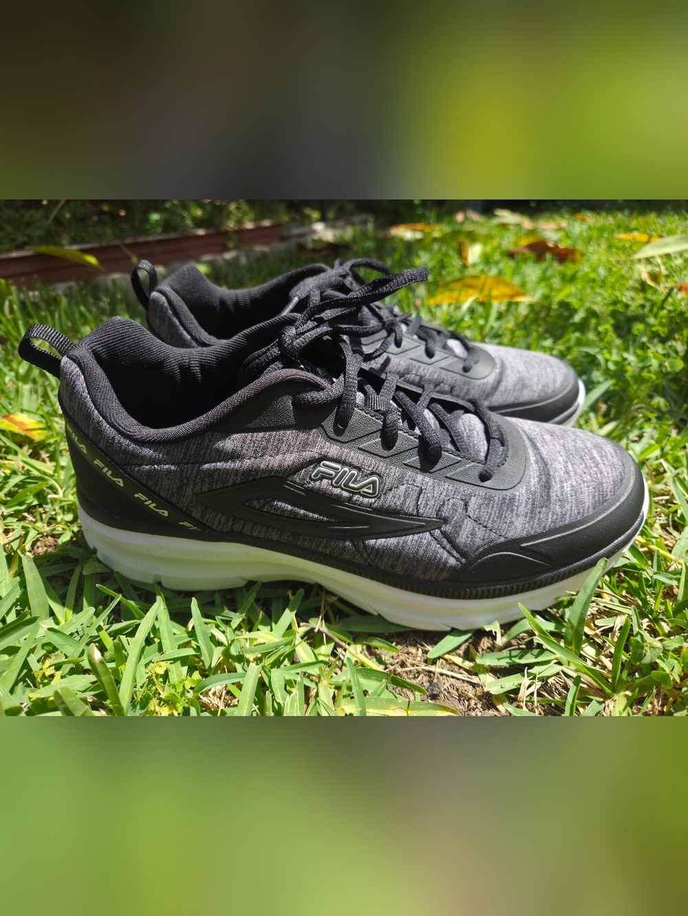 Women's Fila Memory Akimbo Heather Sneakers